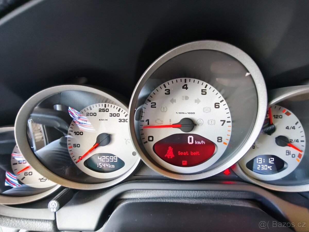 Porsche 911 Carrera S - 18