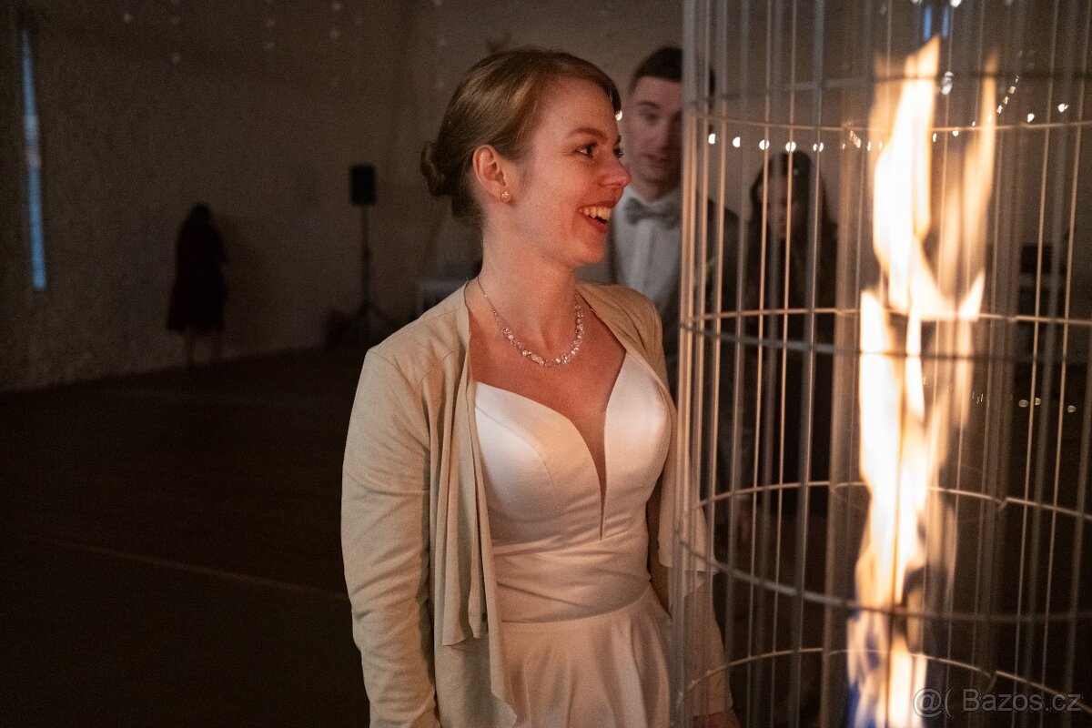 Svatební saténové šaty - 18