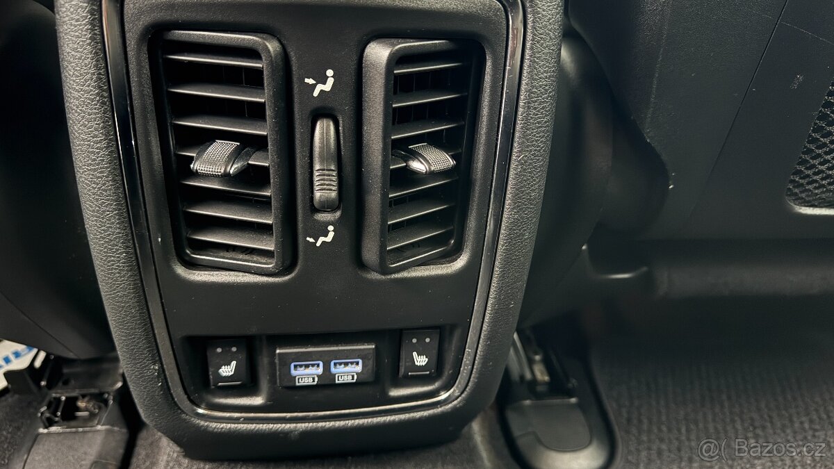 Jeep Grand Cherokee - 18