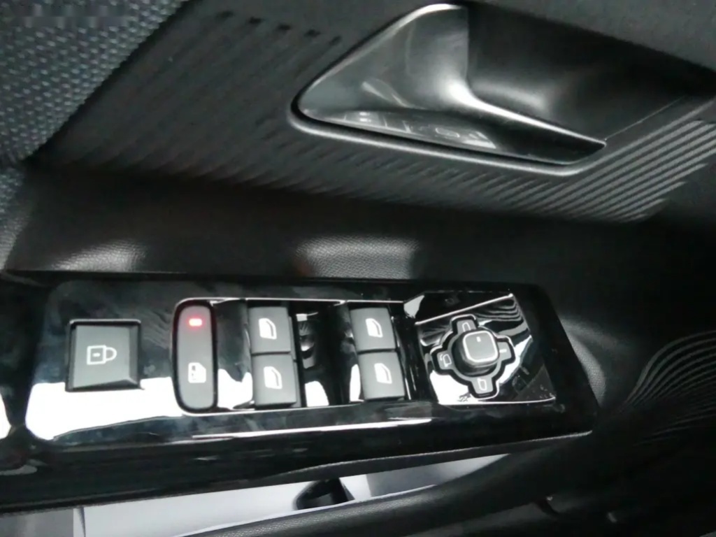 Citroën C5 Aircross, PLUS Hybrid 145k Automatic - 18