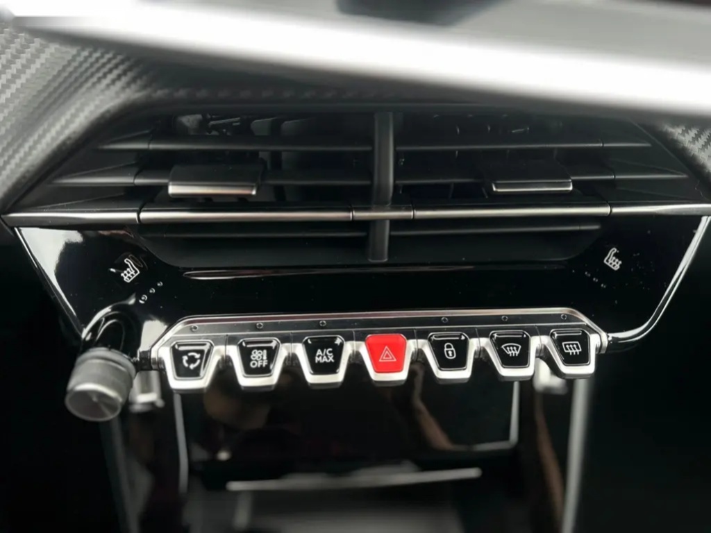 Peugeot 208, Allure PureTech 100k S&S MAN6 - 18