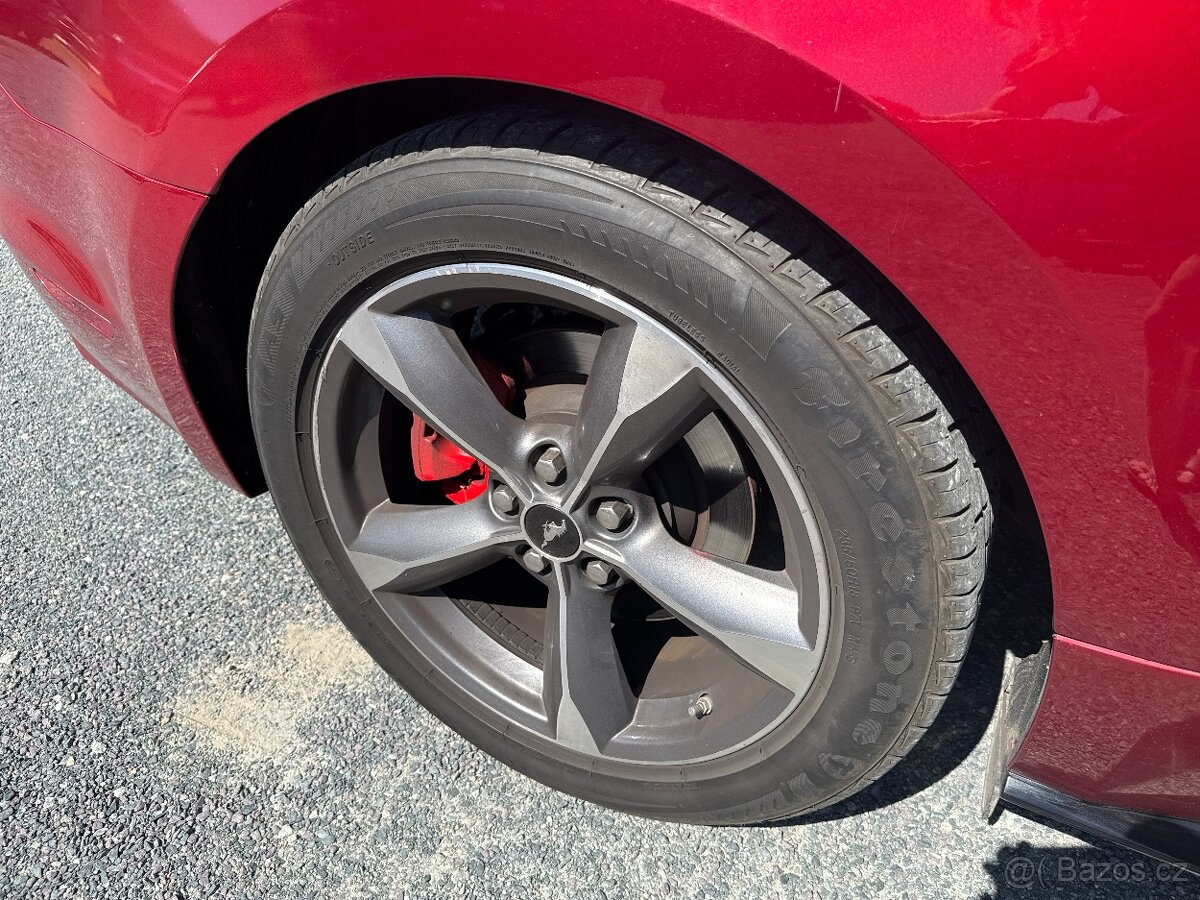 Ford Mustang 3.7L V6 224 kW - 18