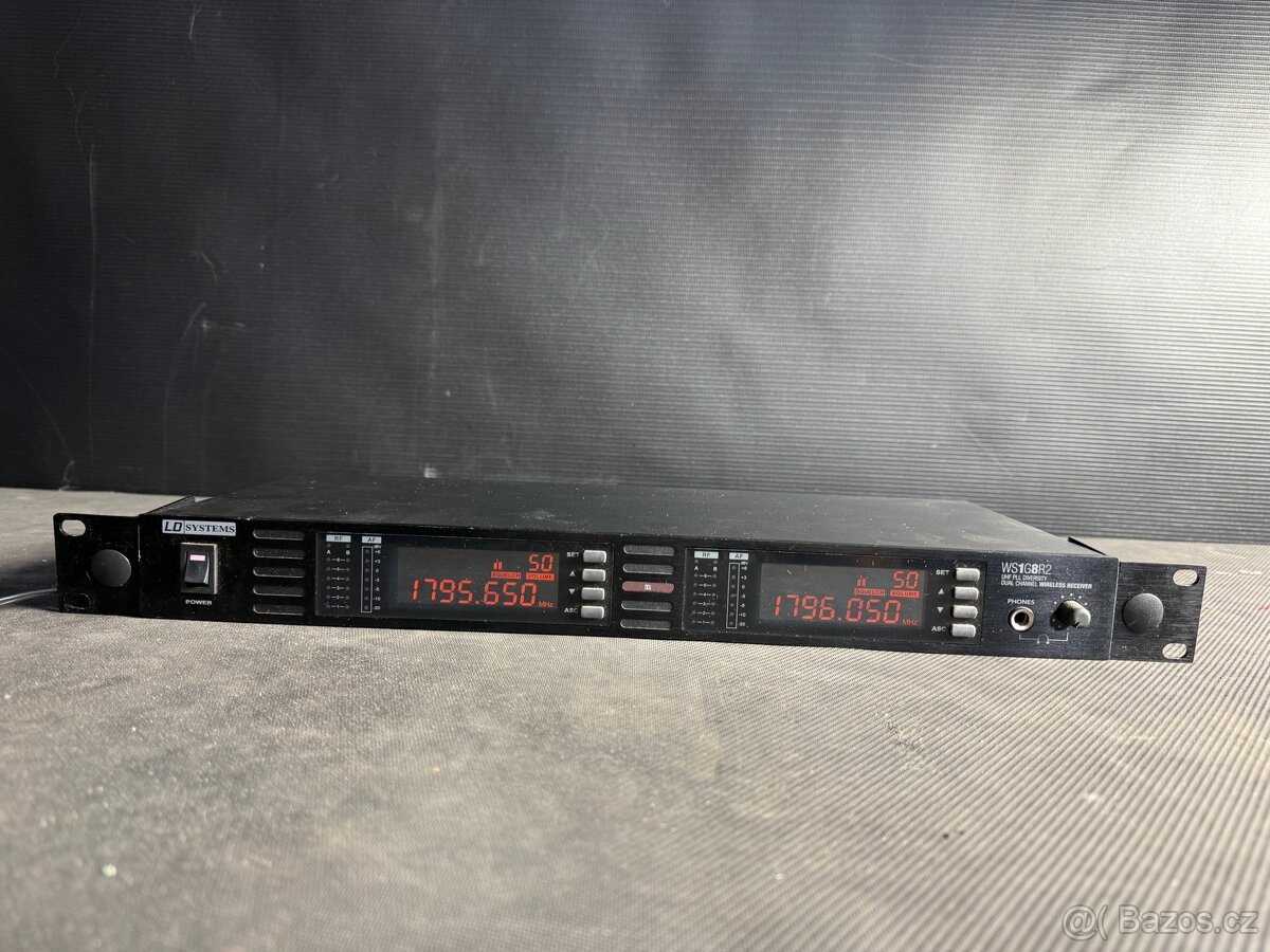 LD Systems WS1G8  Wireless Mic System 2xHandheld Microphones - 18