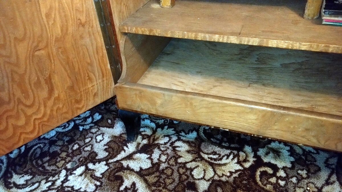 Starožitný nábytek rok cca 1920 - masiv - 18