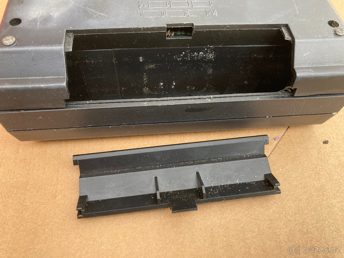 Magnetofon kazetový přenosný PHILIPS N 2235 za 1.000 kč - 18