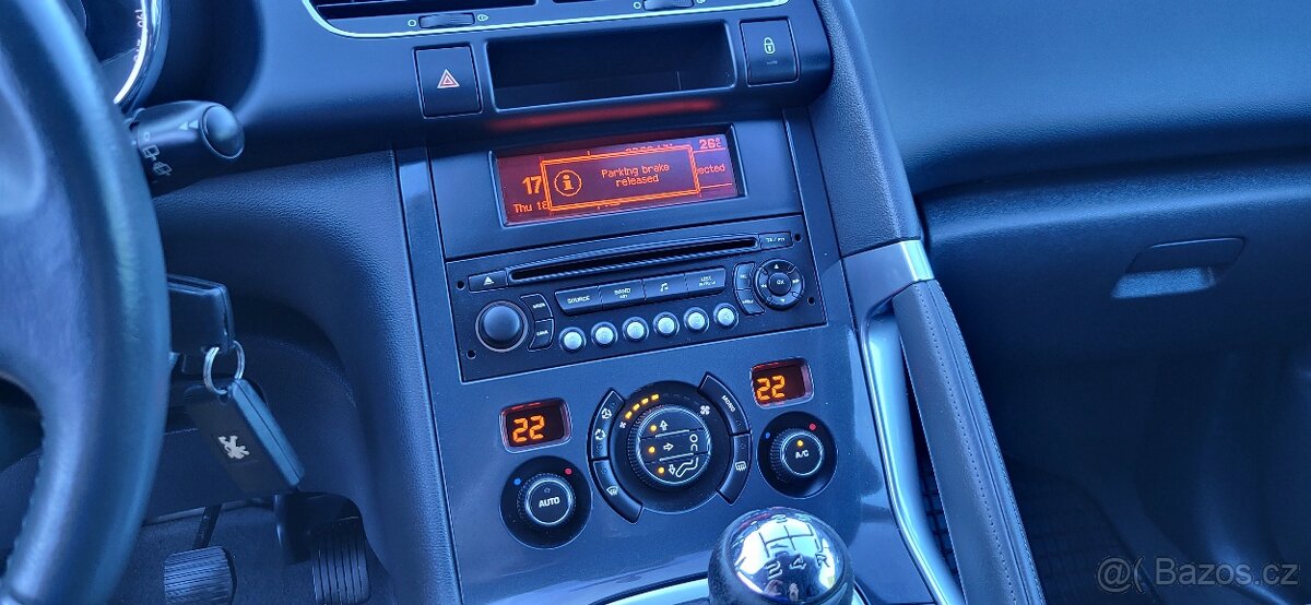 Peugeot 3008 1,6i - 88kw. EURO 5 - PĚKNÝ STAV / 89 000km - 18