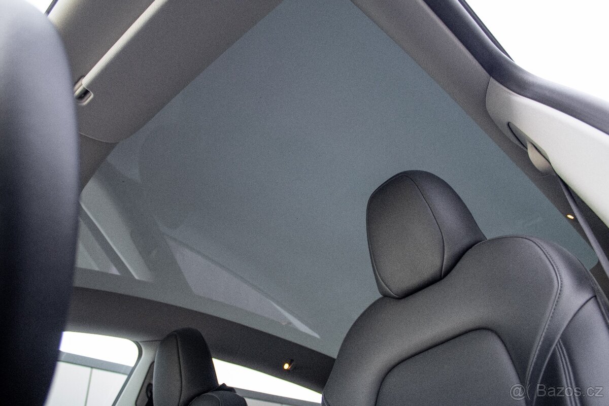 Tesla Model Y 75kWh Long Range AWD 378kW / ODPOČET DPH / - 18
