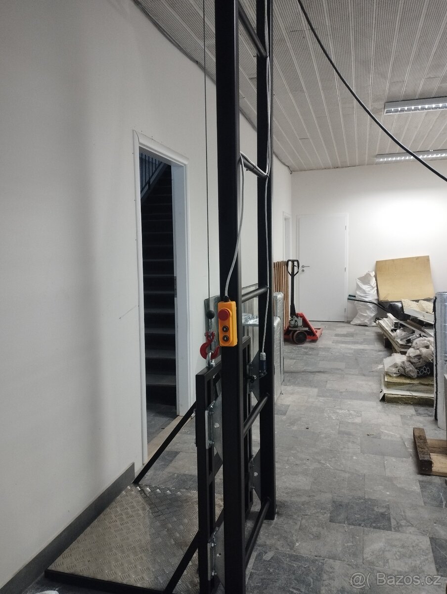Plošinový výtah ke zdi vrátek zvedák - 18