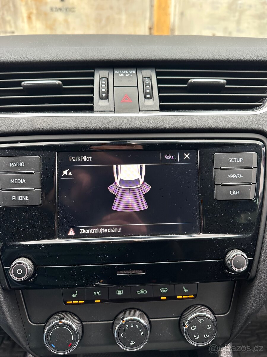 Škoda Octavia 1.6 tdi 85KW - 18