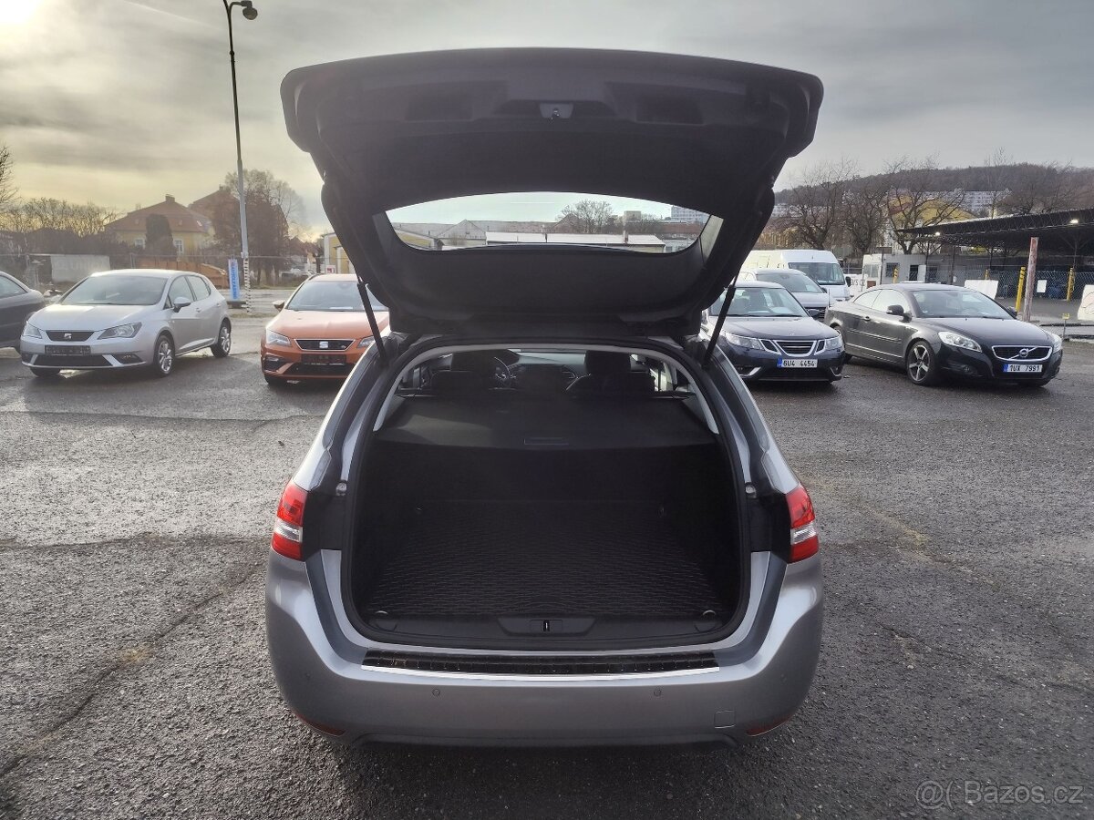 Peugeot 308 SW 1.2i,96kw.PureTech.R.V.7/2014.STK Nová - 18