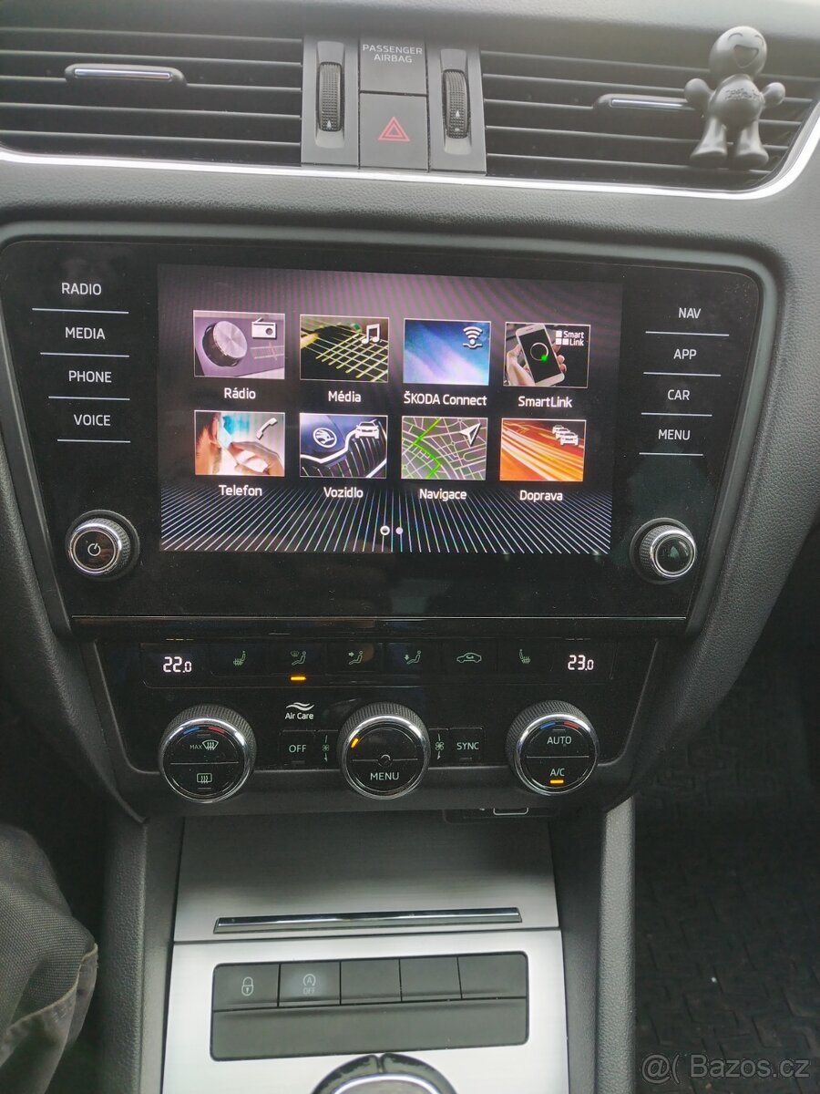 Škoda Octavia III 2019 koupeno ČR BENZÍN - 18