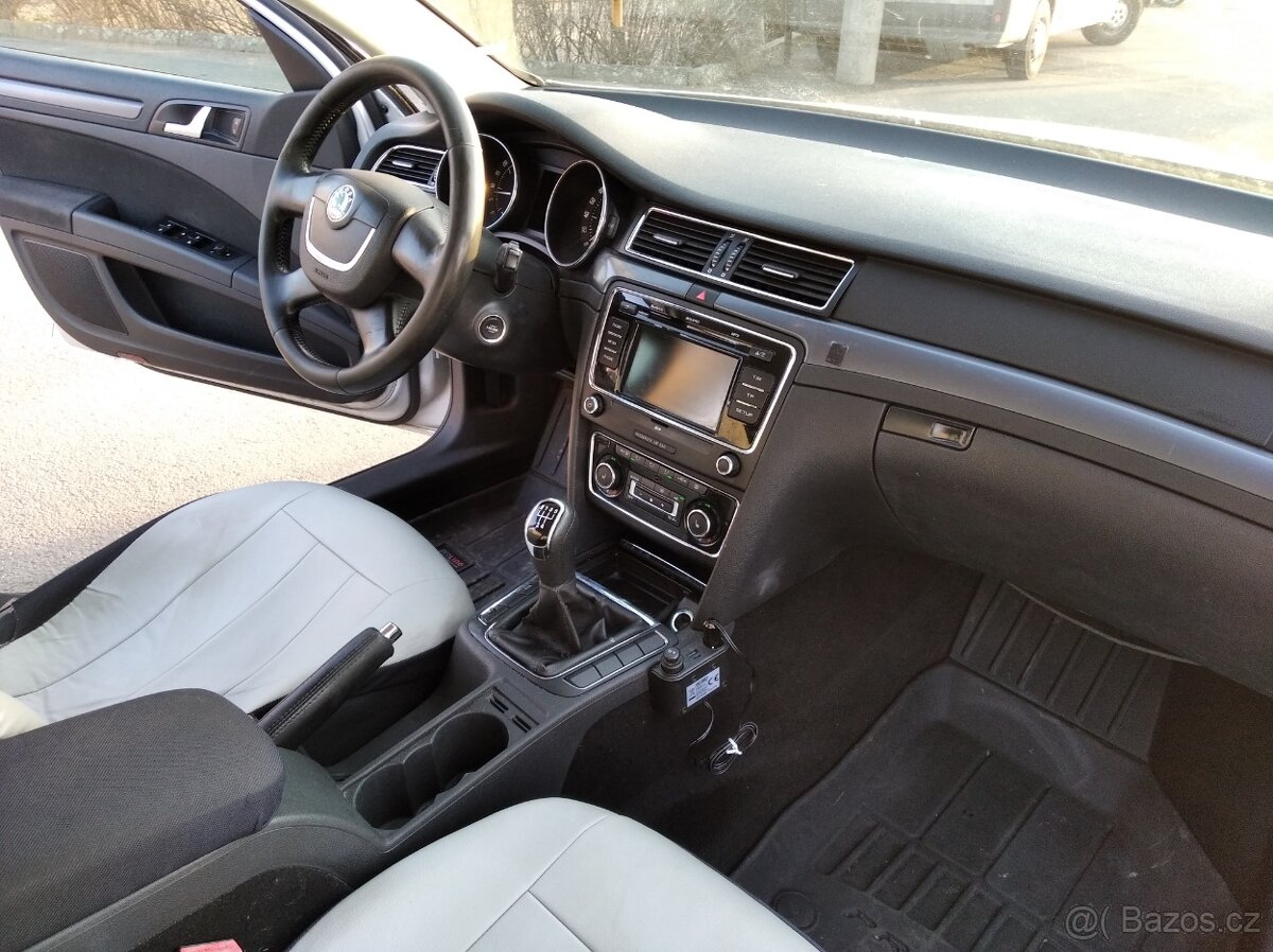 Škoda Superb 1.6 TDi-77kw - 18