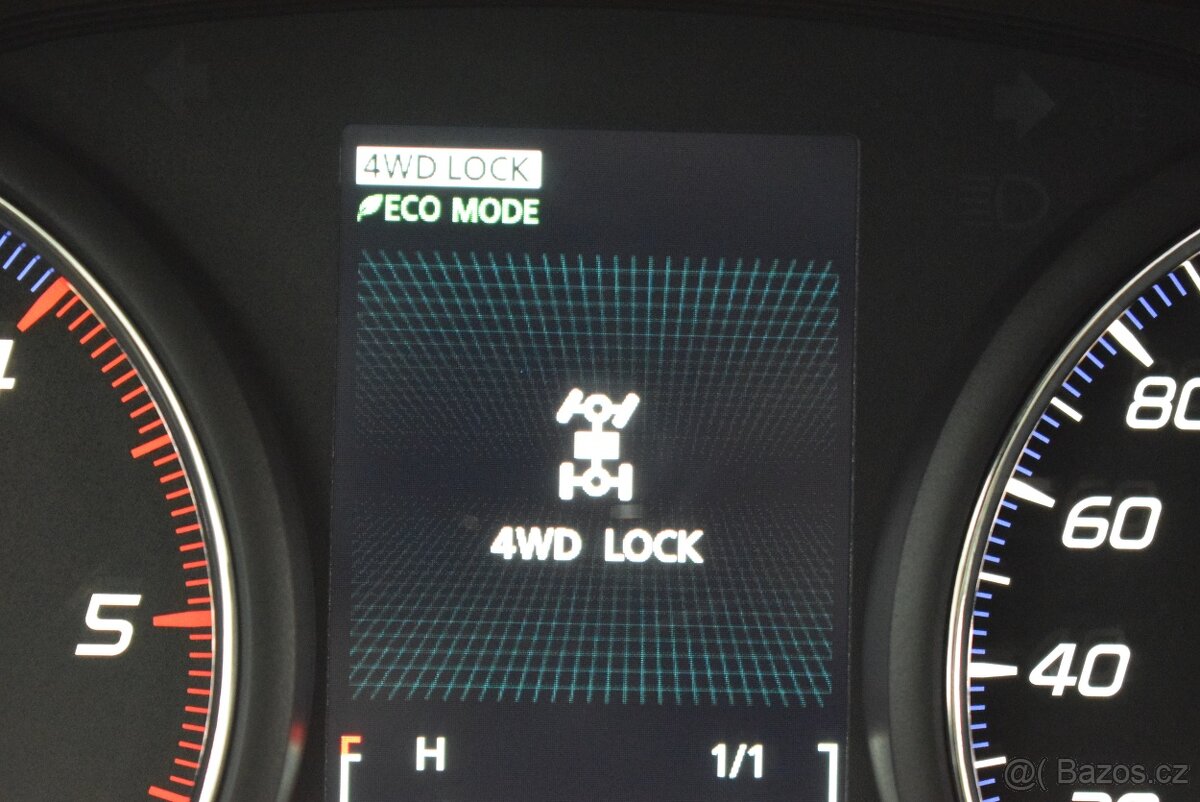 Mitsubishi Outlander 2,3 Di-D 110 kW,7-míst,4x4,kamera,TZ - 18