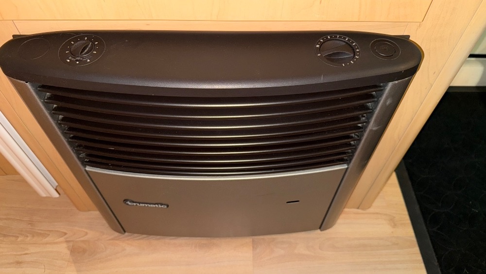 DELTA SUMMERLINER 4400 FB-STAN Easy Air-BOJLER-TOP STAV - 18