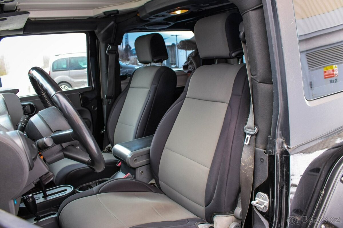 Jeep Wrangler 2.8 CRD Sport A/T - 18