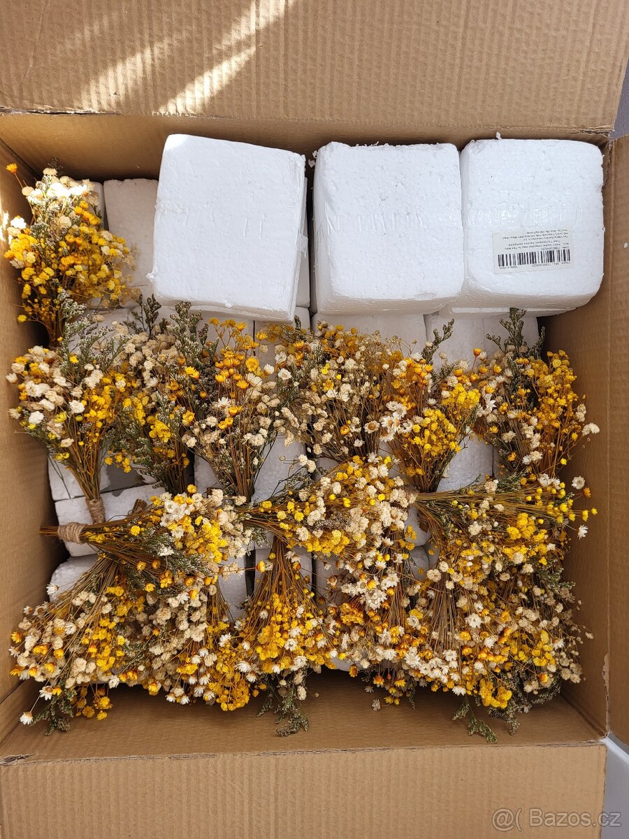 Kompletní svatební výzdoba, kytice luční kvítí, slavobrána - 18