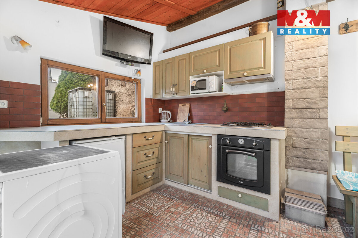 Prodej bytu 4+1 v rodinném domě, 218 m², Velvary - 18