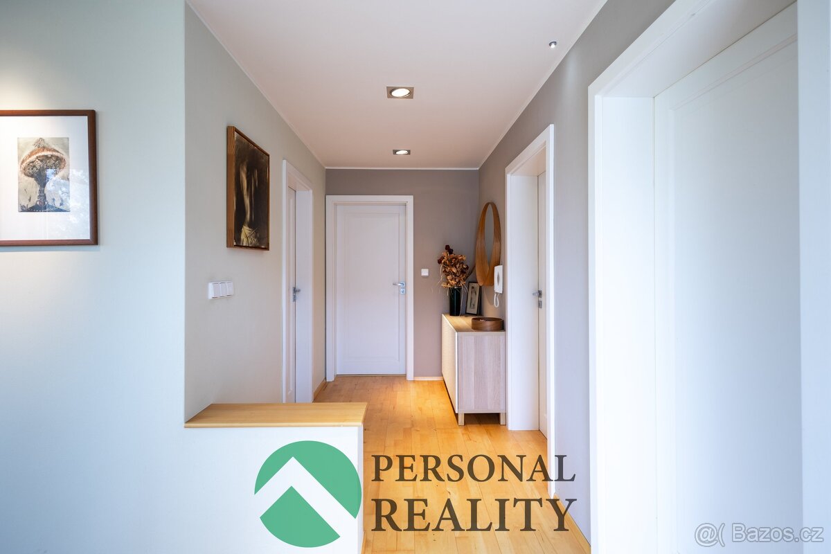 Prodej rodinného domu 6+kk se zahradou a garáží, Mladá Boles - 18