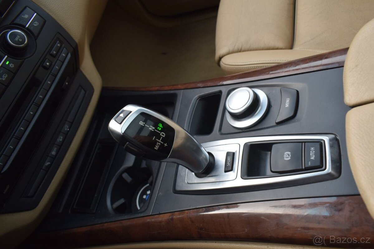 BMW X5 3.0Si/KŮŽE/DVD/ANDROID/TAŽNÉ/ - 18