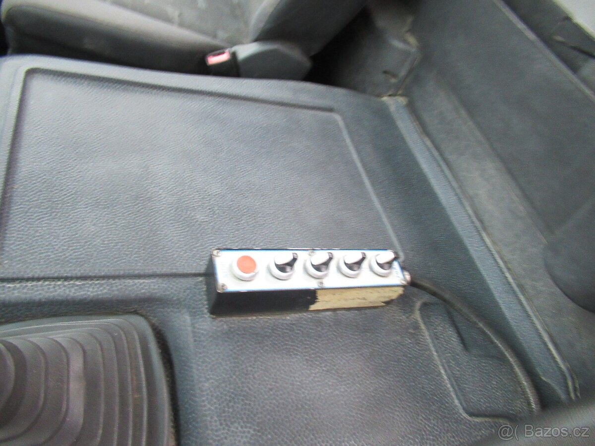 MB Axor 1829 hákový nosič kontejnerů - 18