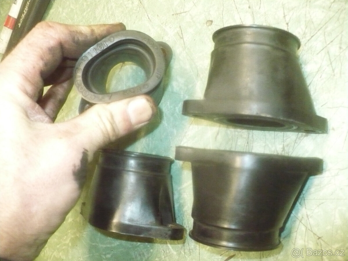 Suzuki RF 600 /900 r. 94 díly ze tří moto - 18