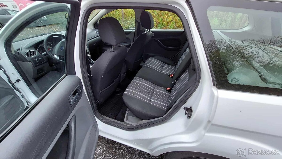Ford Focus kombi 1,6 - 18