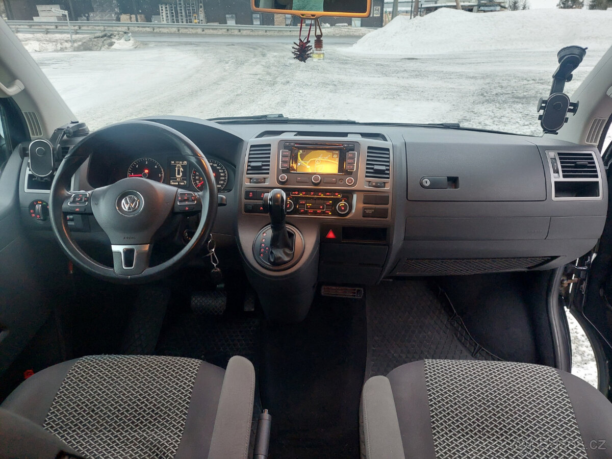 Volkswagen Caravelle - 18