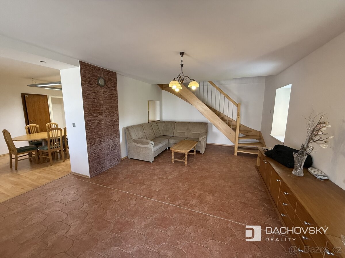 Pronájem rodinného domu 191 m², pozemek 400 m² - 18