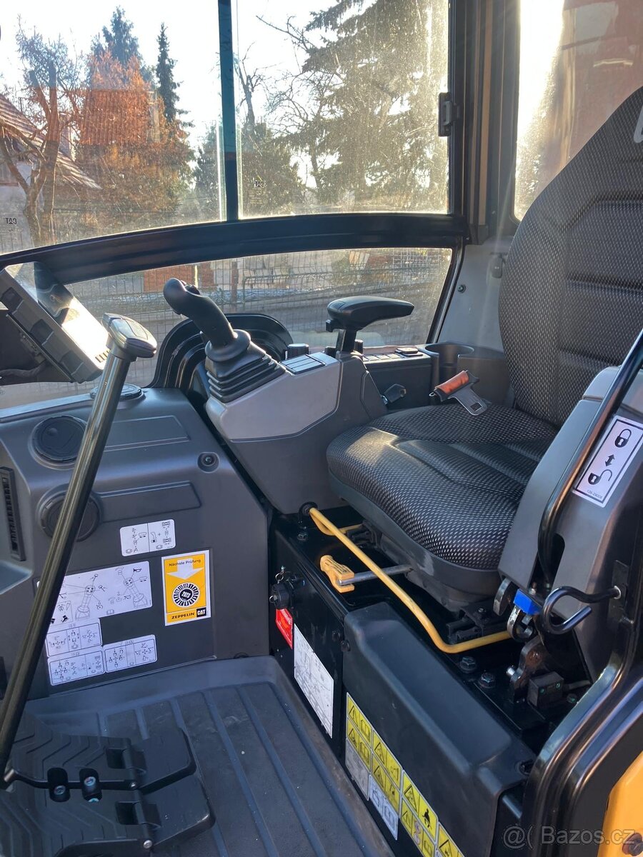 Prodám minibagr CAT 301.6 - 18