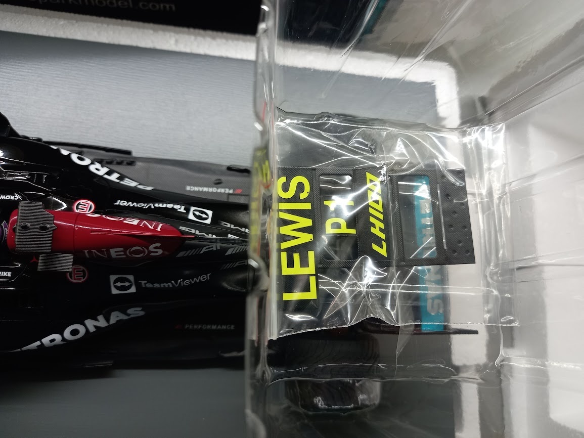 F1 MERCEDES W12 HAMILTON VÍTĚZ GP RUSKA 2021 SPARK 1:18 - 18