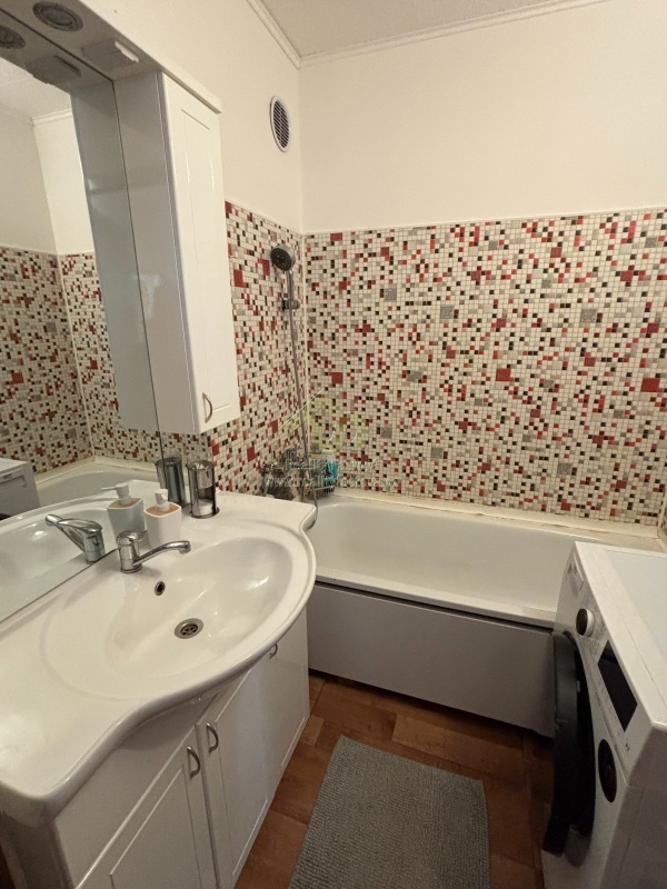 Rokycany-prodej velkého bytu 3+1 se zasklenou lodžií - 18