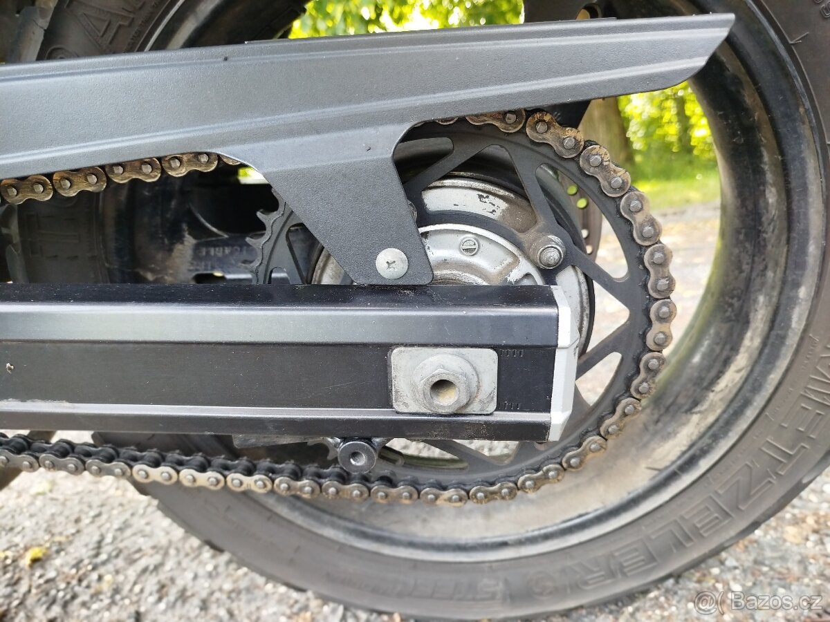 Suzuki DL 650 V-Strom - 18