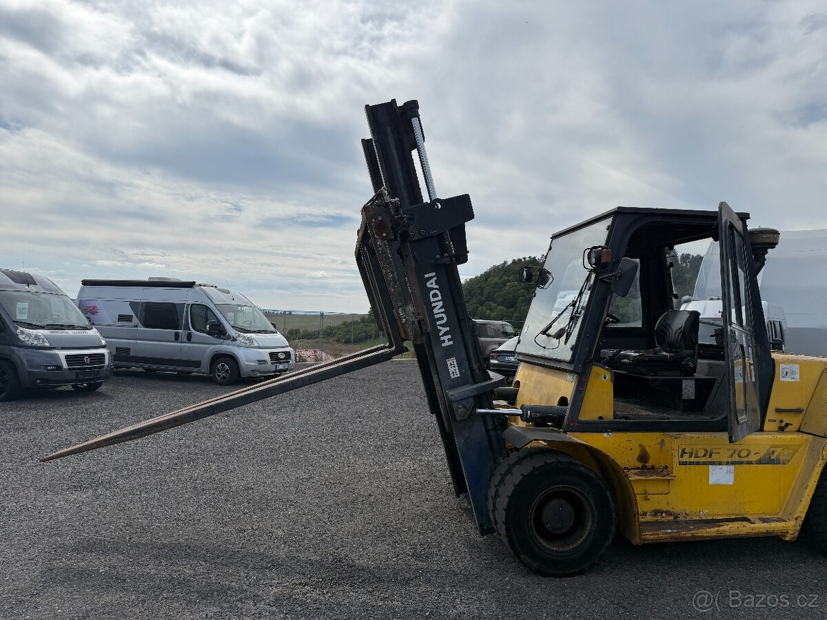 Vysokozdvižný vozík Hyundai HDF 70-7s - zvedá 7t - 18