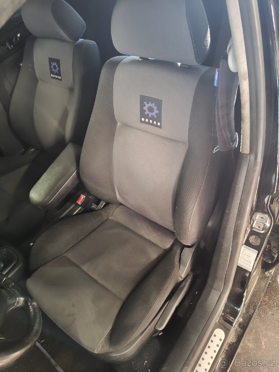 Prodám veškeré náhradní díly golf IV - 18