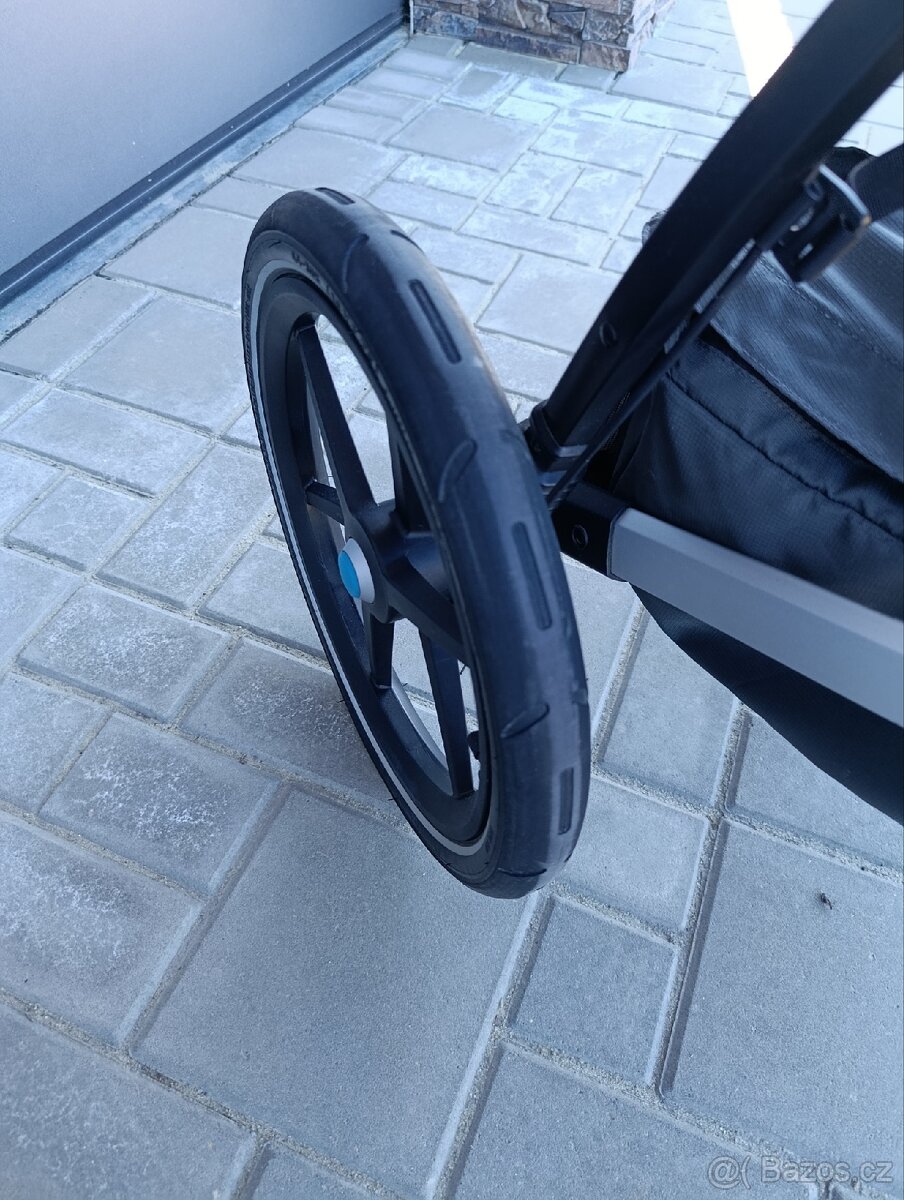 Thule Urban Glide 2 - 18
