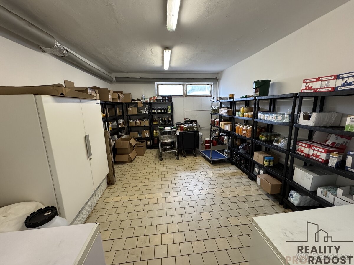 Prodej komerčního skladu - 18