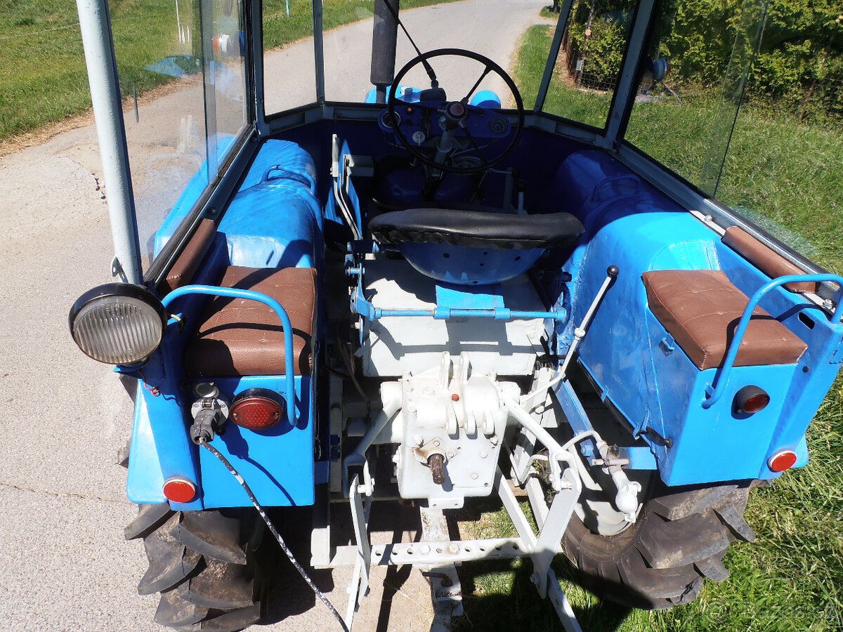 Zetor 25 k + vlečka - 18