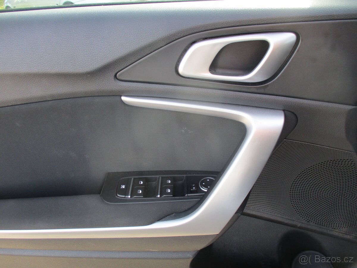 Kia Ceed 1,6 CRDi 85kw Tažné Vyhř.sed, CZauto 11/2019 - 18