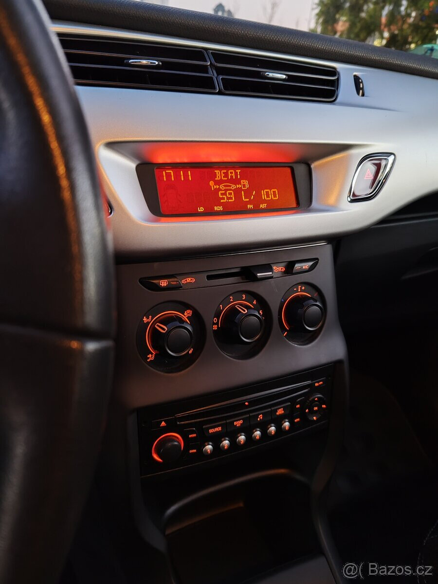 Citroen C3 1.4 benzín 54kW 2011 96000km 1. majitelka - 18