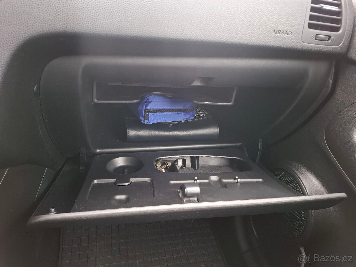 Kia Venga 1.6 CVVT 92kW 2010 klima - 18