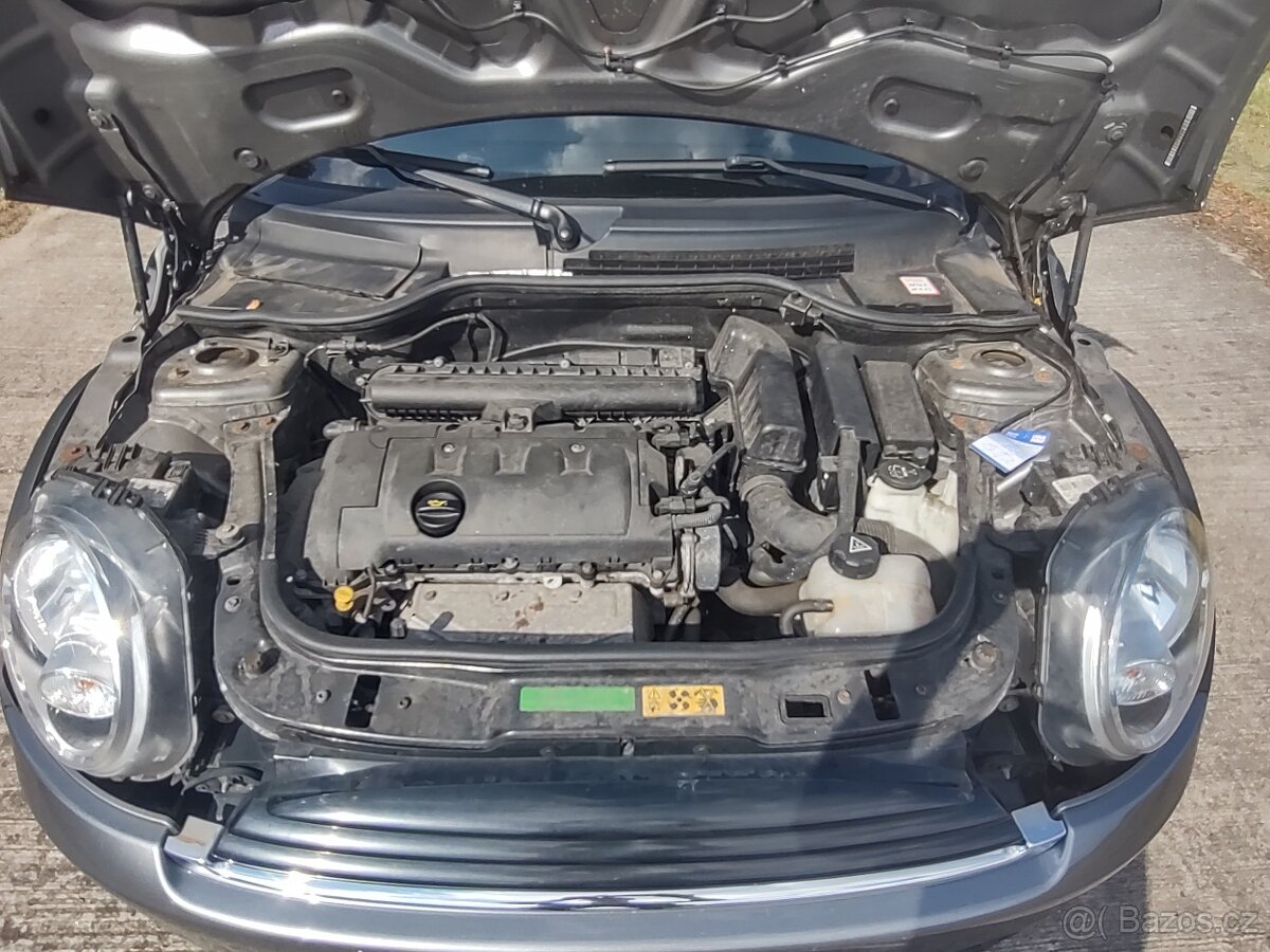 Mini Cooper 1.4 70 kW, 2009, najeto 84t km - 18