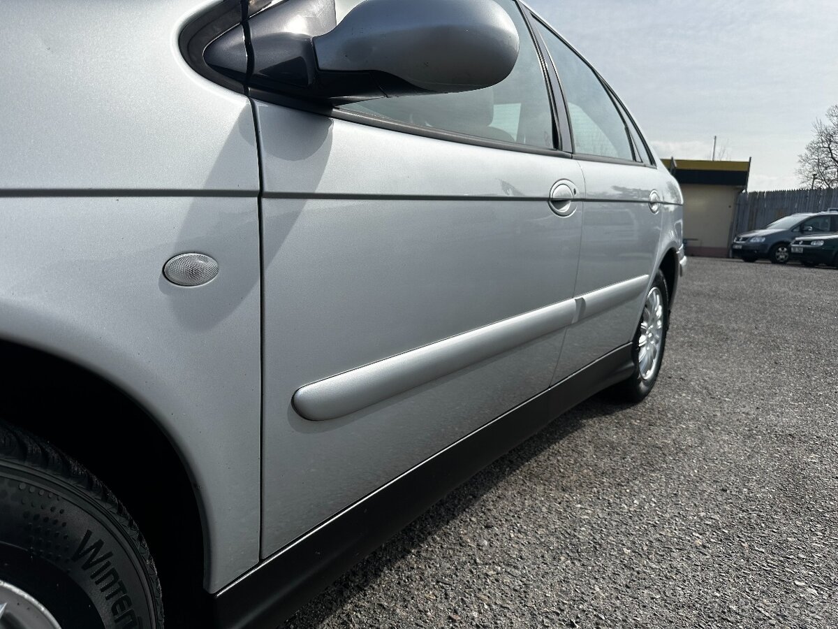 CITROEN C5 2,2 HDI -- 16V SX - HEZKÝ STAV - 18