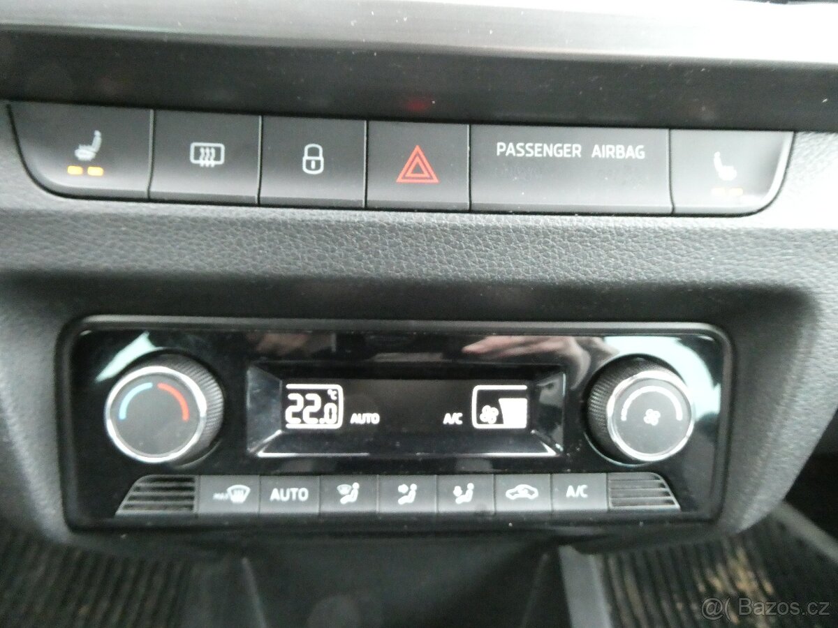 Škoda Fabia 1.2 TSi 81kW STYLE, serviska - 18