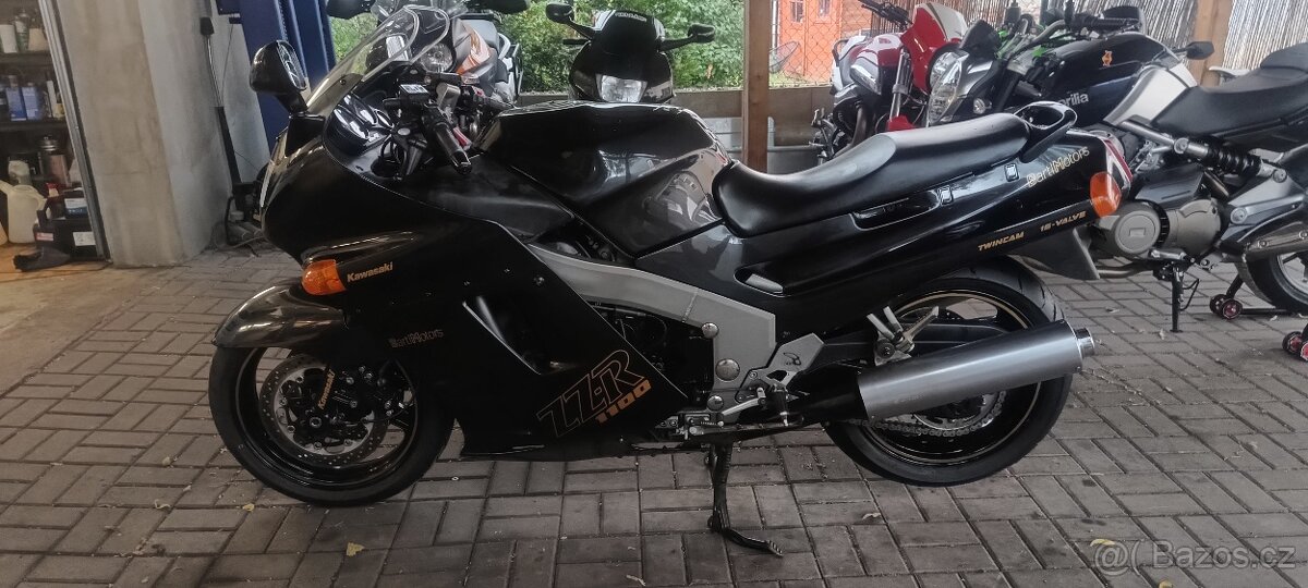 Kawasaki ZZR 1100 - 18