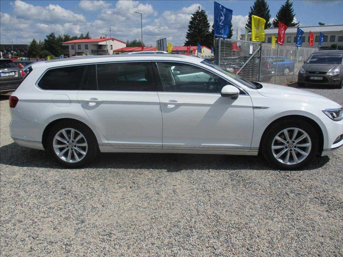 VW PASSAT TDI 140kW 4X4 DSG HIGHLINE 2018 CZ DPH - 18