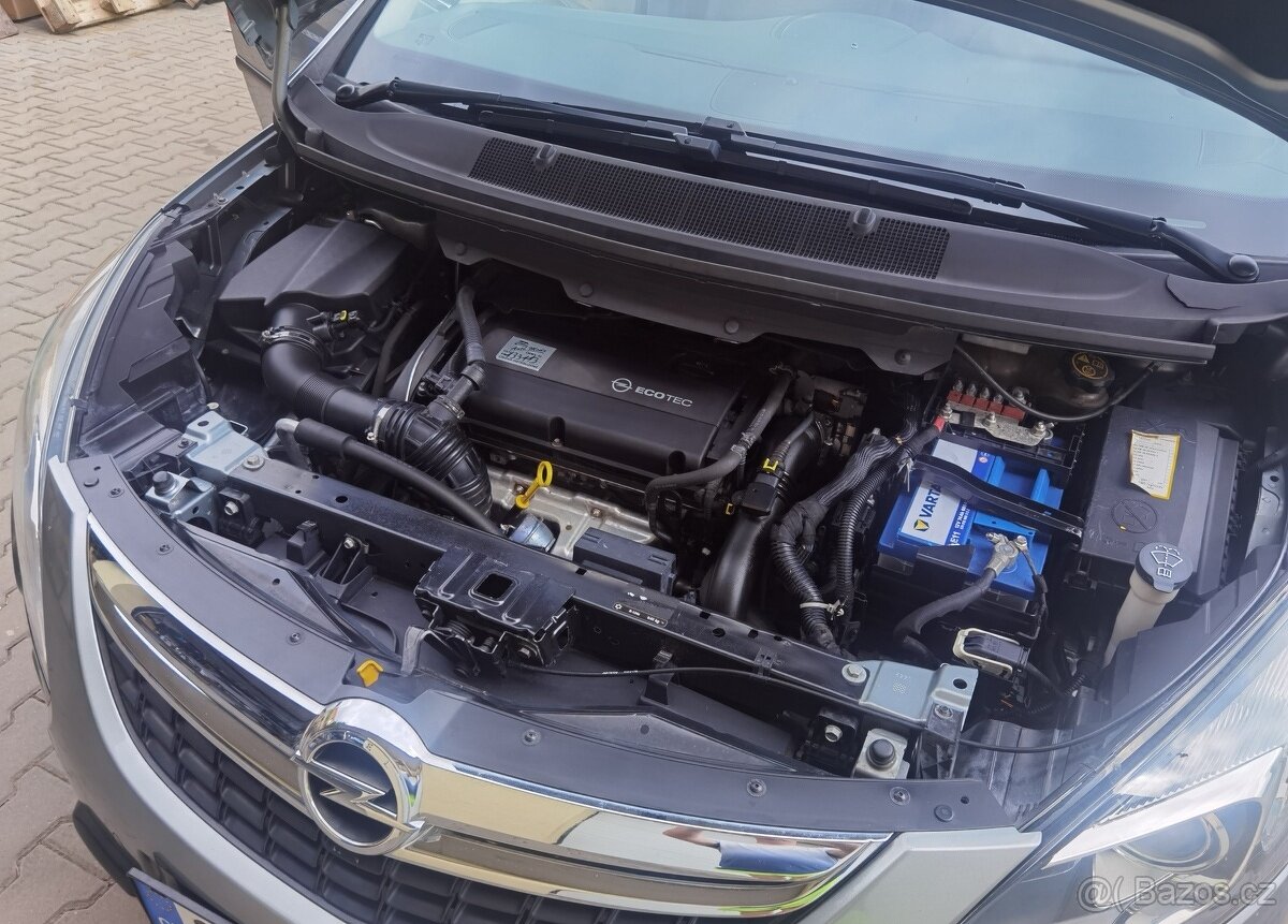 Opel Zafira Tourer 1.6 CNG 7mist - 18