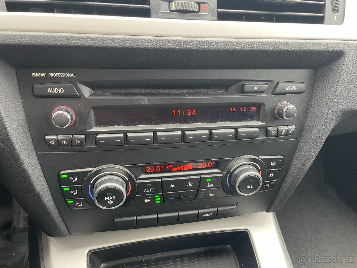 BMW Řada 3, 318i - 105kW + sada kol - 18