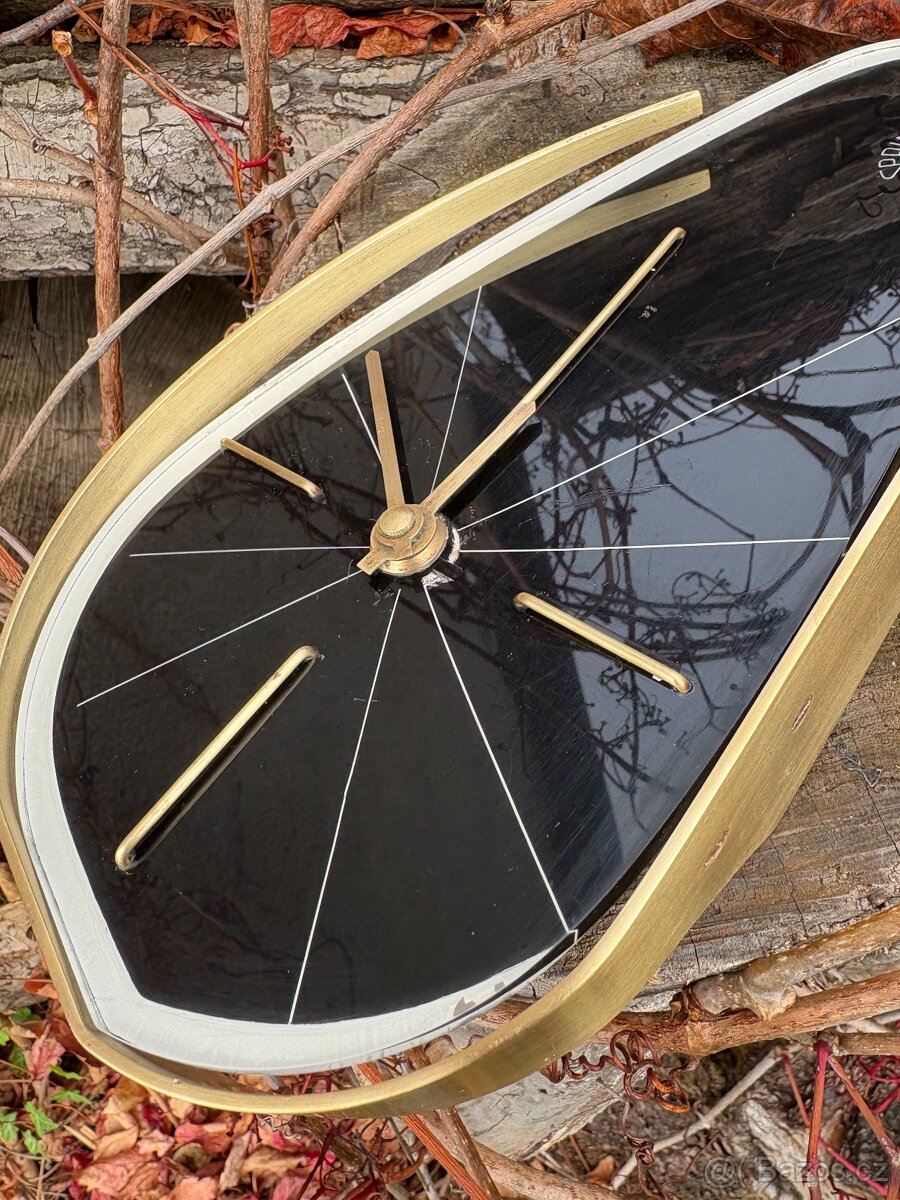 Hodiny Prim Brusel - 18