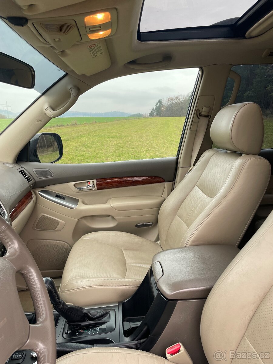 Toyota Land Cruiser 120 - 18