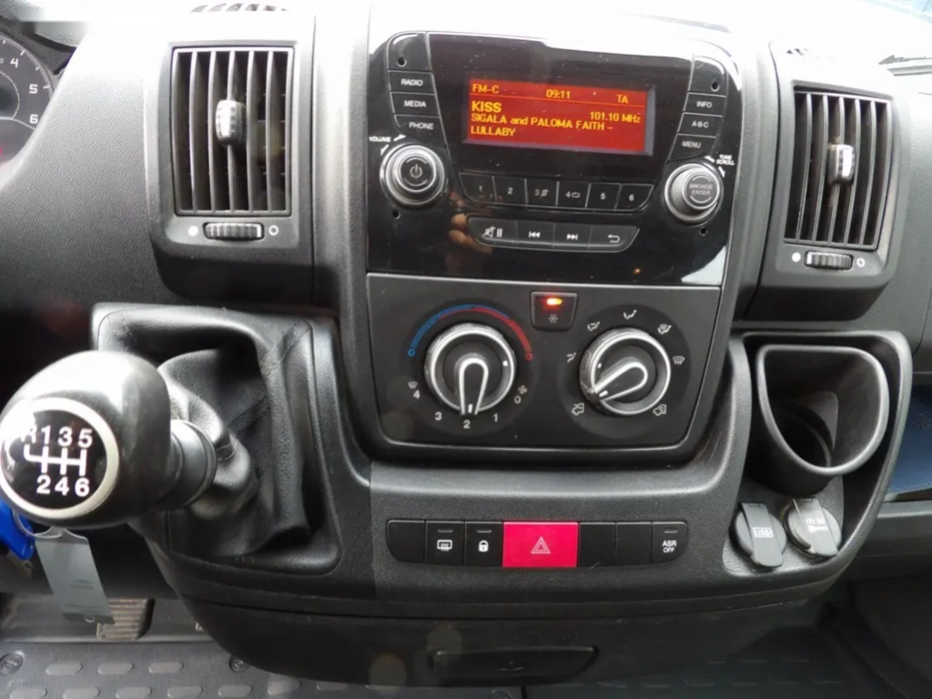 Peugeot Boxer, L2H2, 2,0 130k 6 míst - 18